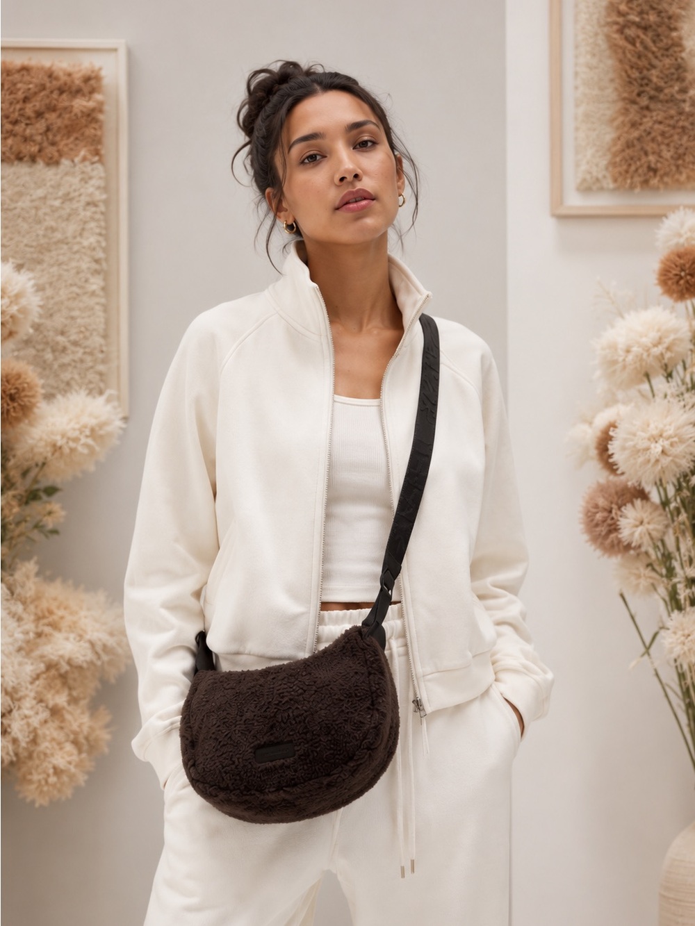 🇺🇸FIRM PRICE🇺🇸Athleta All About Sherpa Mini Crescent Bag